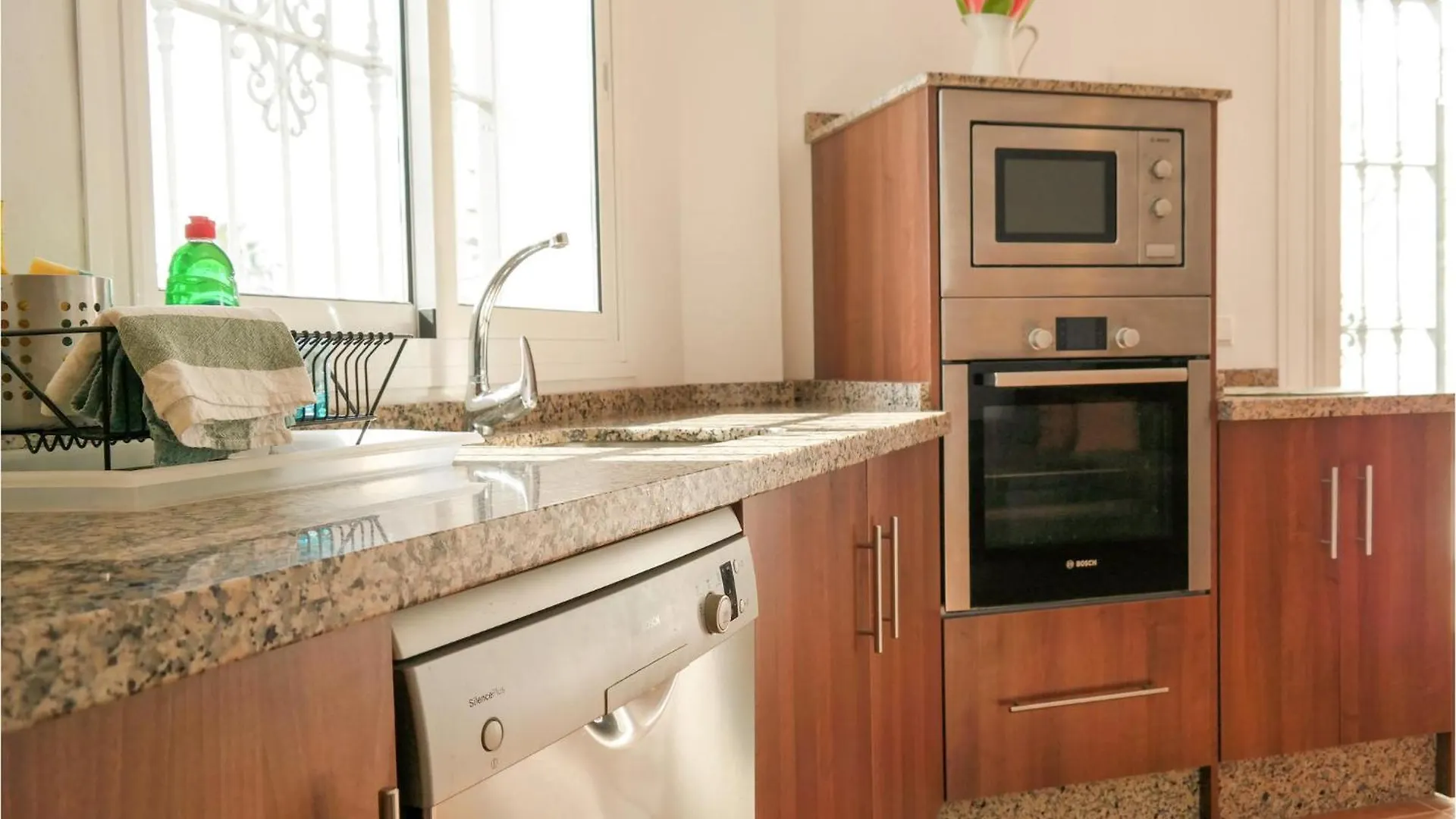 Nice Apartment In Fuengirola, Malaga With Kitchen